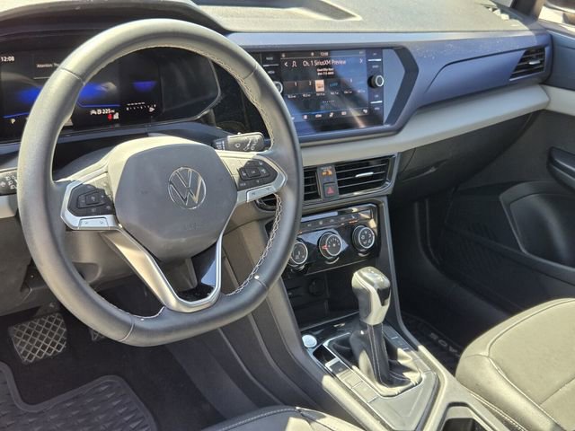 Used 2023 Volkswagen Taos SE image 9