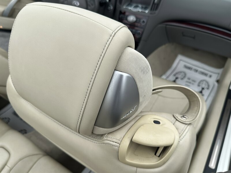 Used 2014 INFINITI Q60 Convertible w/ Premium Package RWD image 24