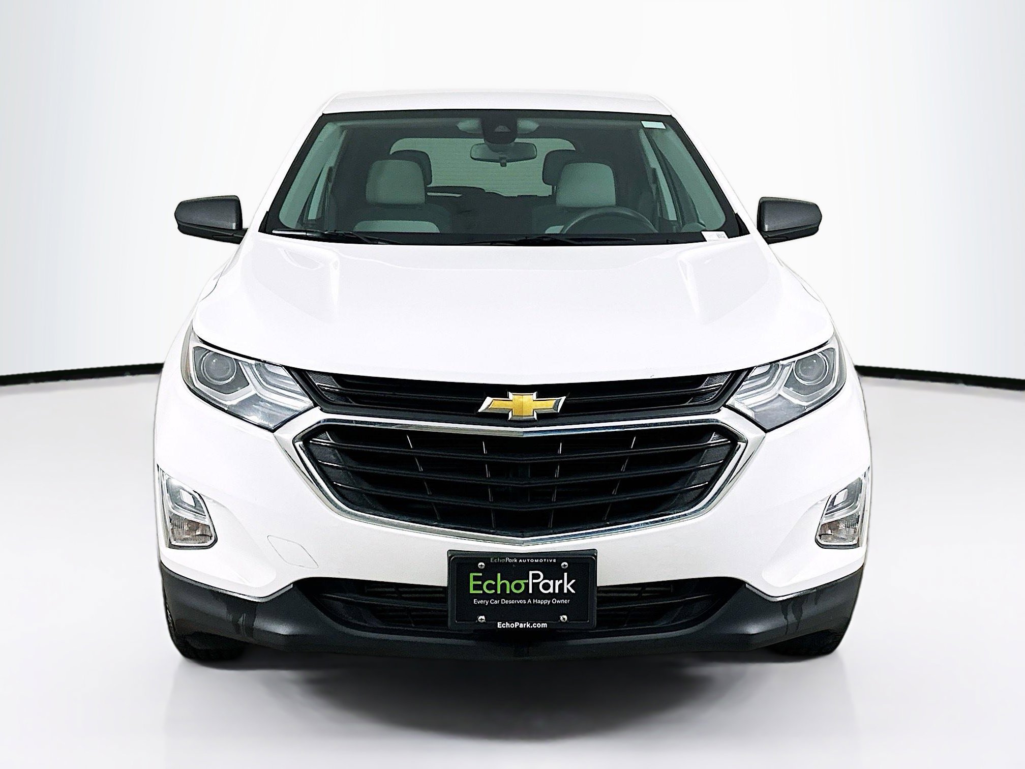 Used 2020 Chevrolet Equinox LS w/ LS Convenience Package AWD/4WD image 2