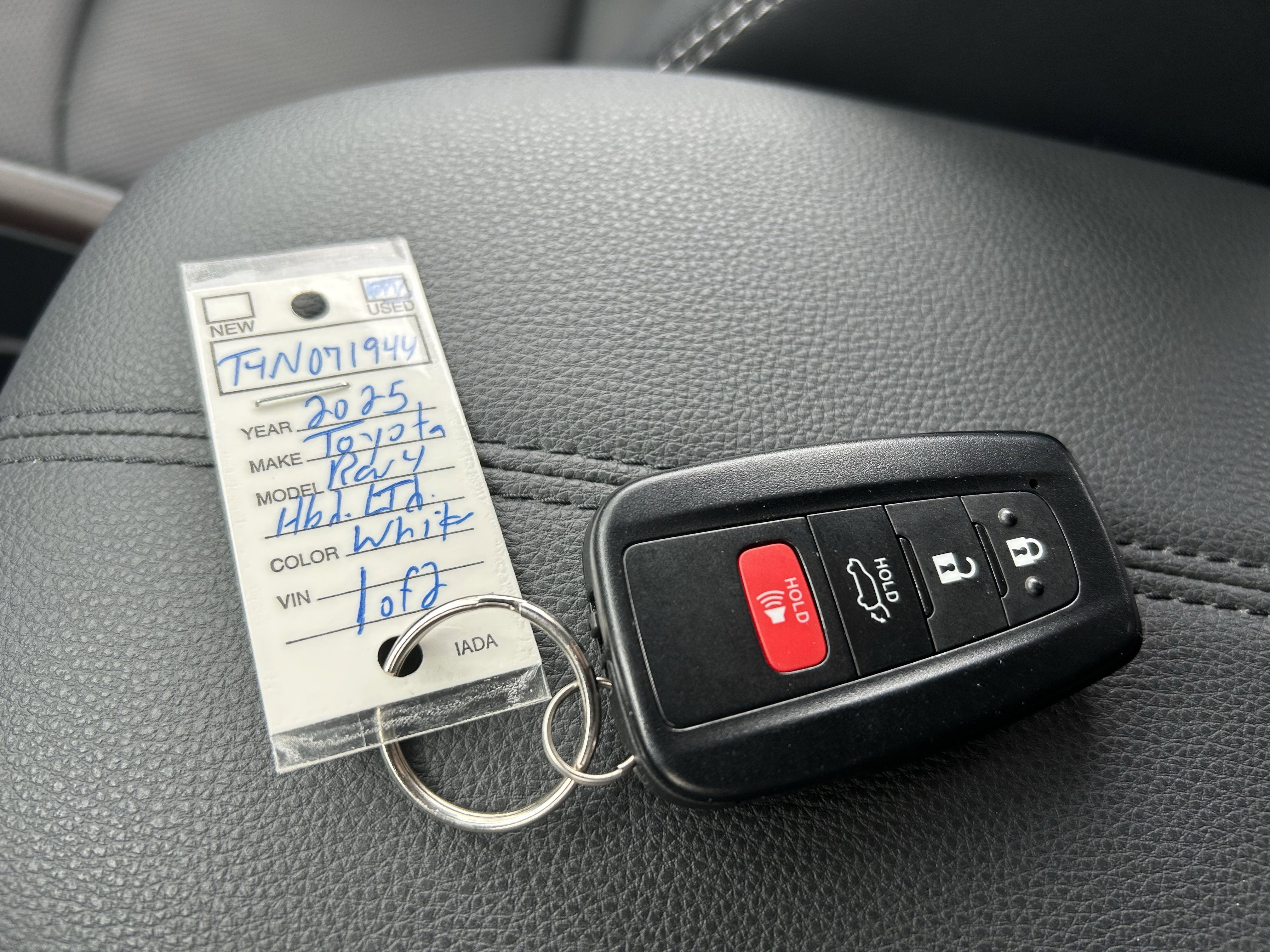 Used 2025 Toyota RAV4 Limited w/ Advanced Technology Package AWD/4WD image 33