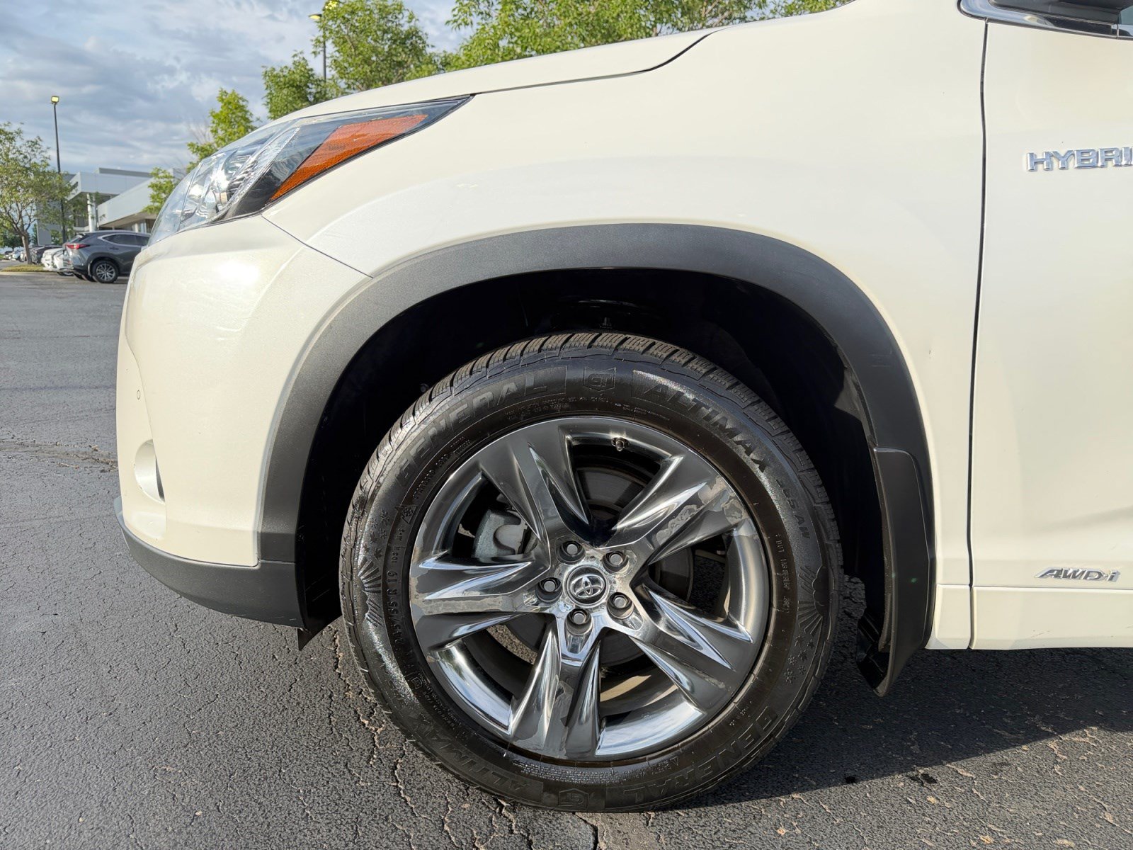 Used 2017 Toyota Highlander Limited Platinum AWD/4WD image 24
