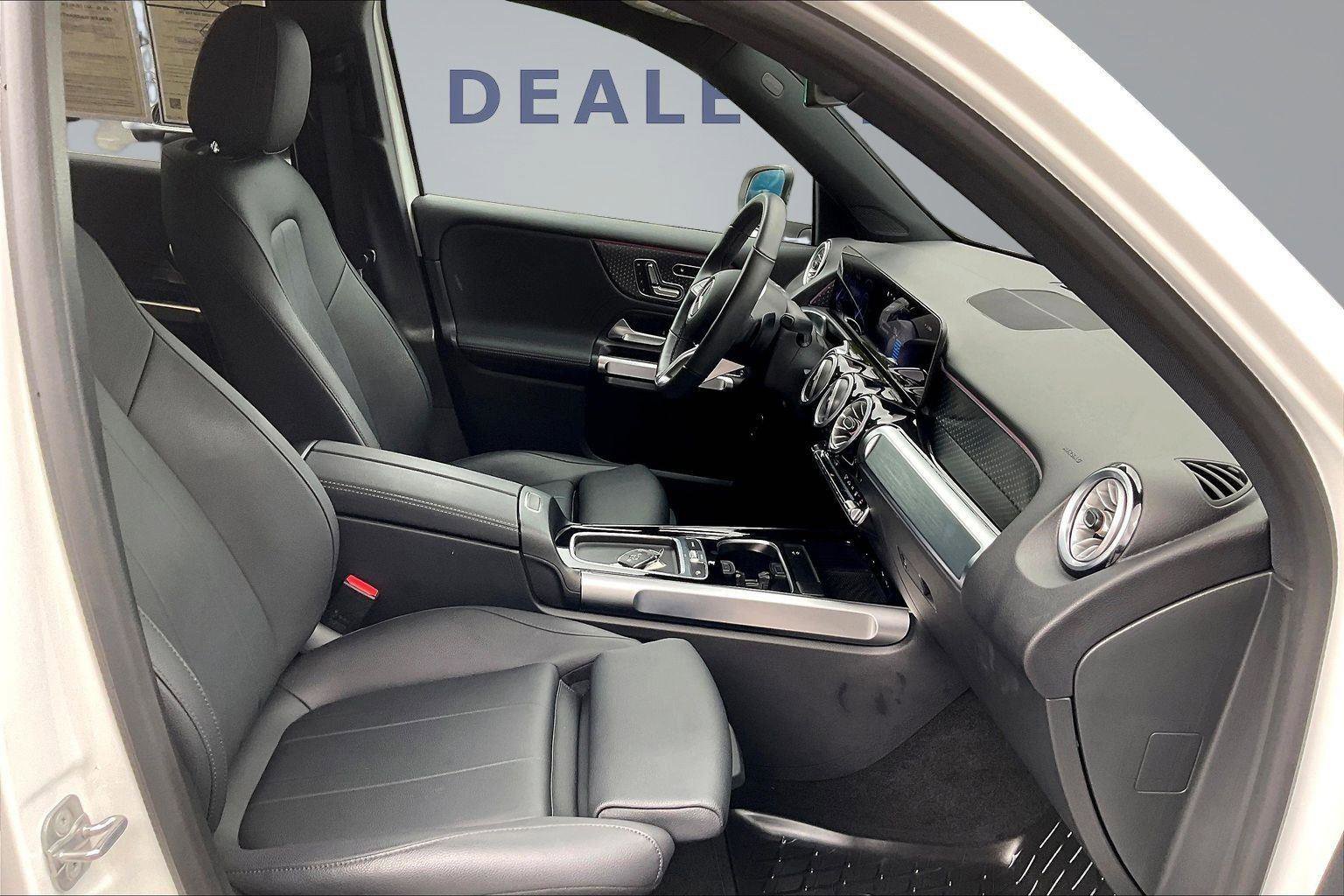 Used 2024 Mercedes-Benz EQB 300 4MATIC w/ Winter Package image 29