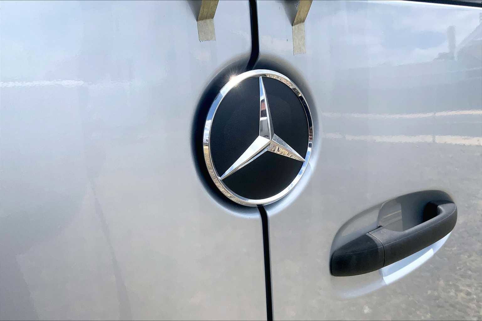 Used 2025 Mercedes-Benz Sprinter 2500 image 13