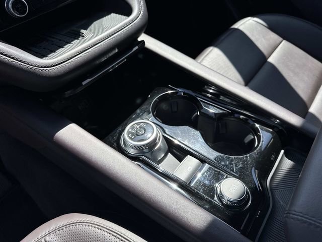 Used 2025 Ford Explorer Platinum w/ LUX Leather Package image 33