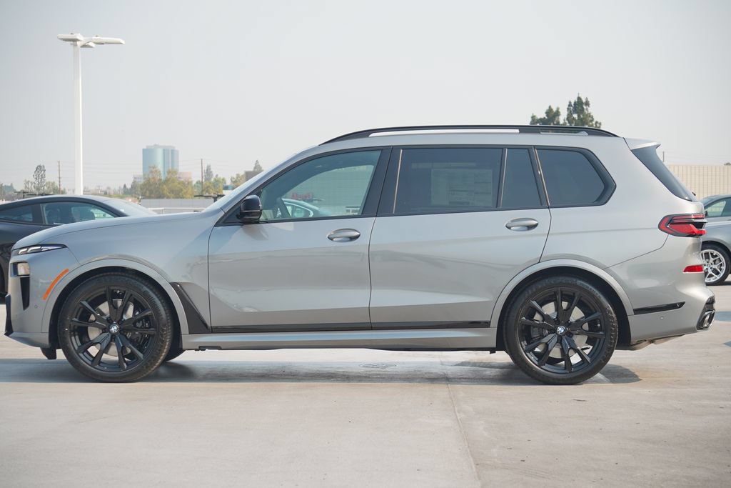 Used 2026 BMW X7 M60i AWD/4WD image 4