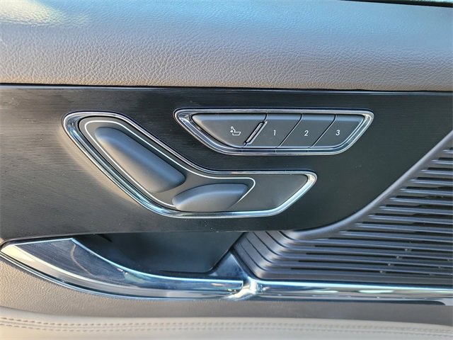 Used 2022 Lincoln Corsair FWD w/ Equipment Group 101A image 8