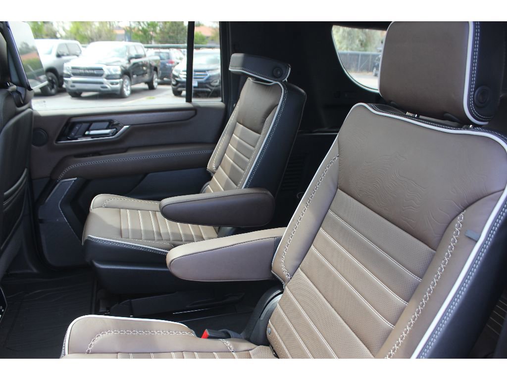 New 2026 GMC Yukon XL Denali Ultimate AWD/4WD image 30