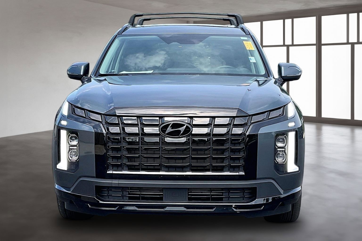 Used 2024 Hyundai Palisade XRT FWD image 2