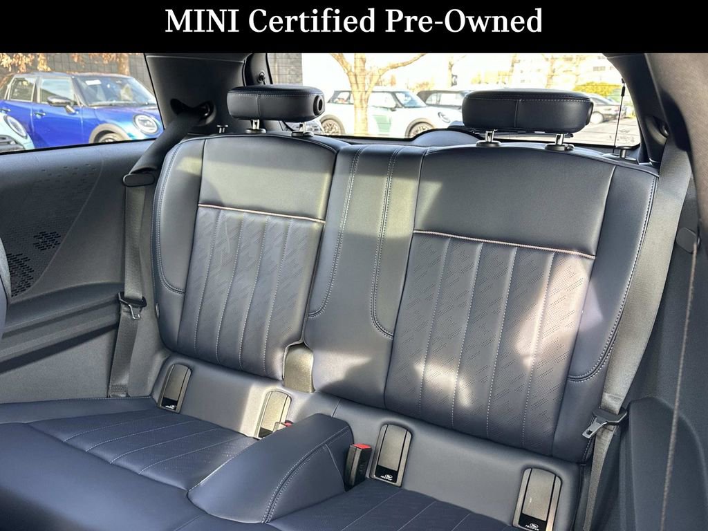 Used 2025 MINI Cooper 2-Door Hardtop image 24
