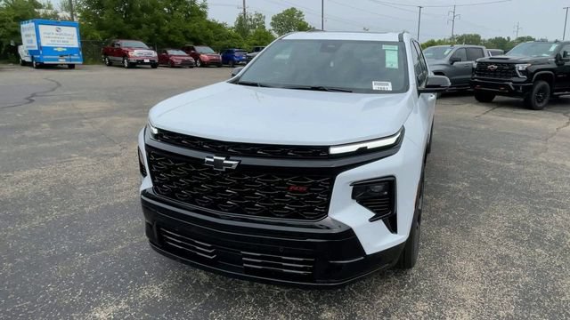 New 2026 Chevrolet Traverse RS w/ LPO, Floor Liner Package AWD/4WD image 5