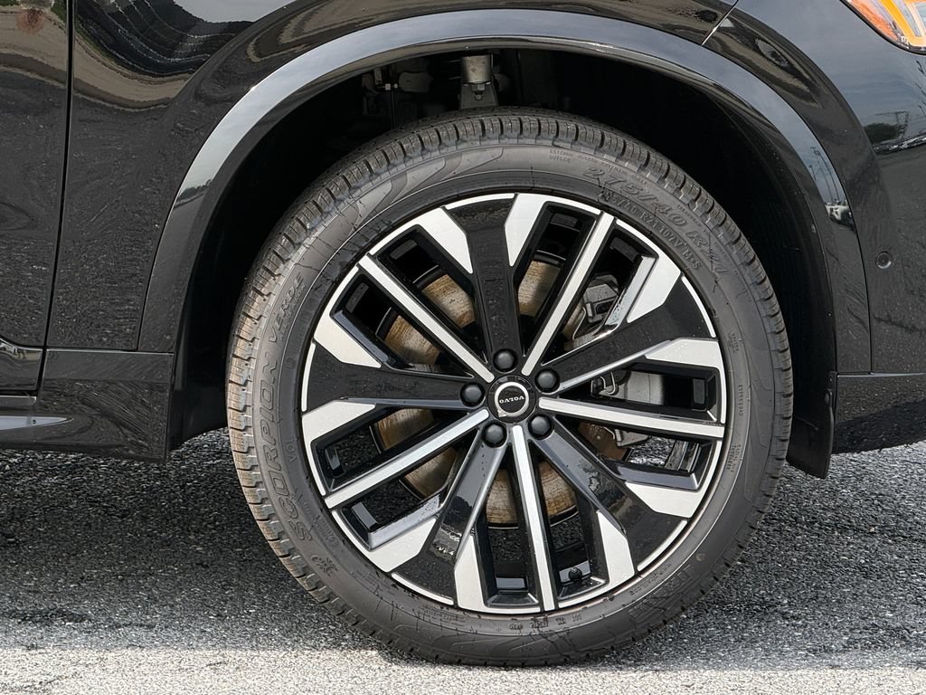 New 2026 Volvo XC90 T8 Plus AWD/4WD image 5