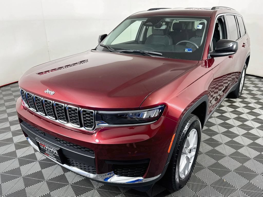 Used 2023 Jeep Grand Cherokee L Laredo w/ Luxury Tech Group I AWD/4WD image 3