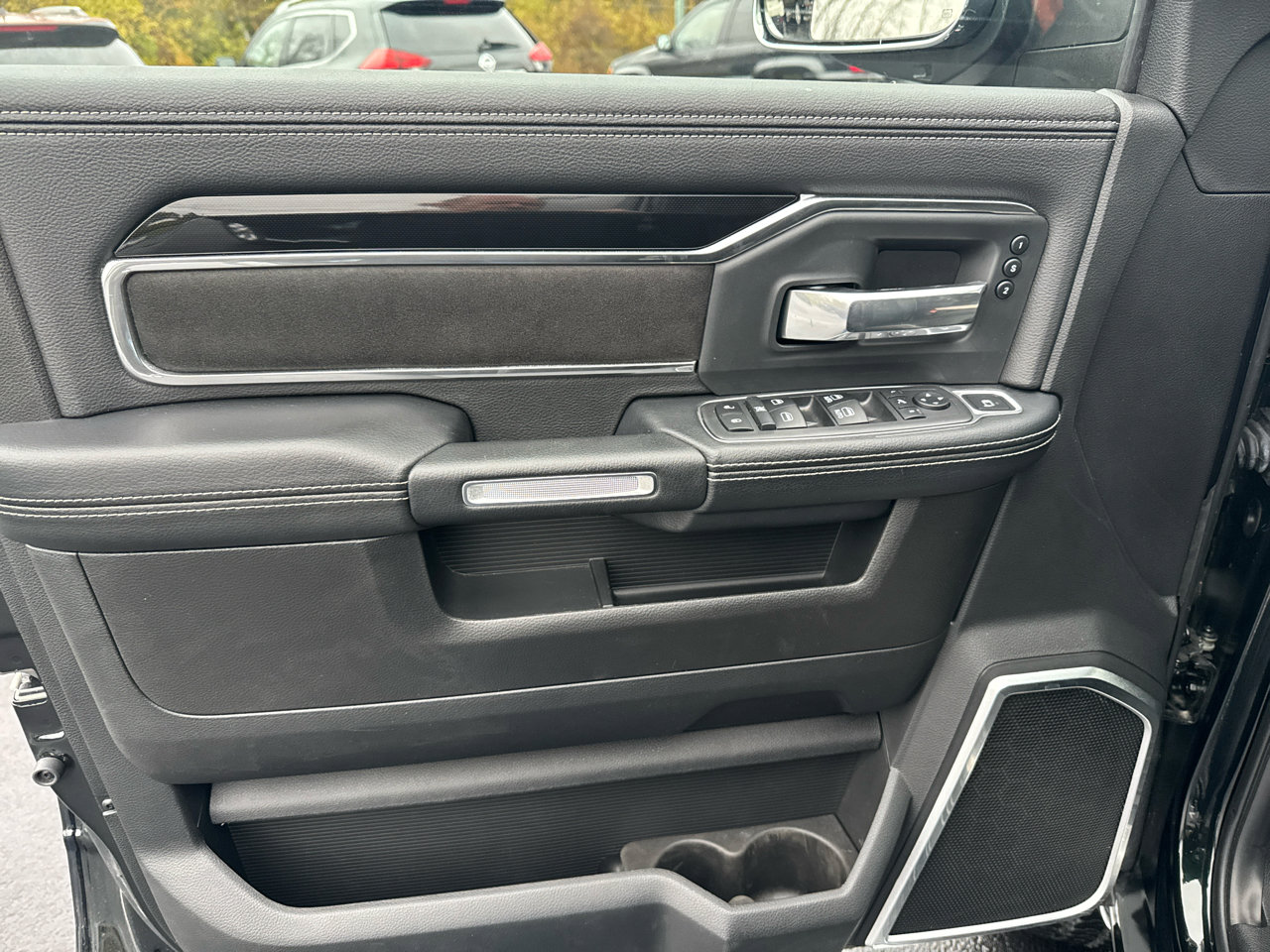 Used 2019 RAM 2500 Laramie image 6