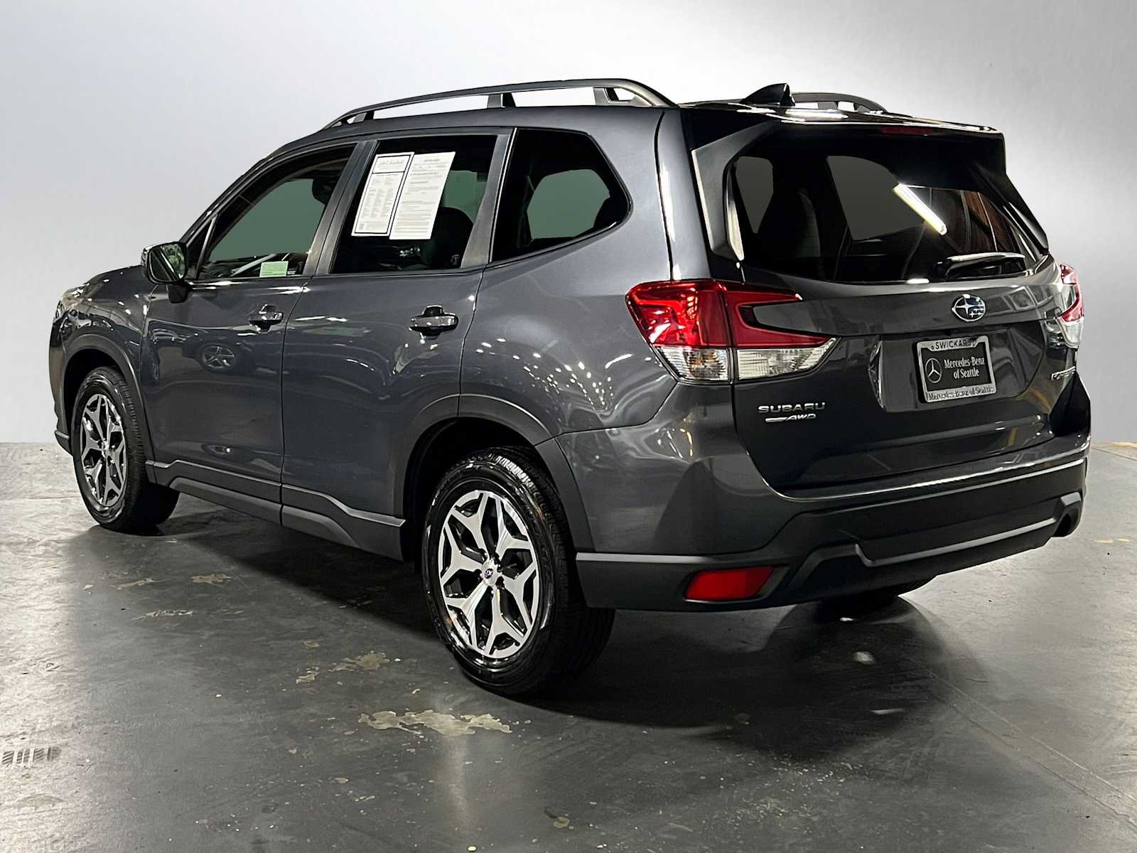 Used 2024 Subaru Forester Premium AWD/4WD image 5