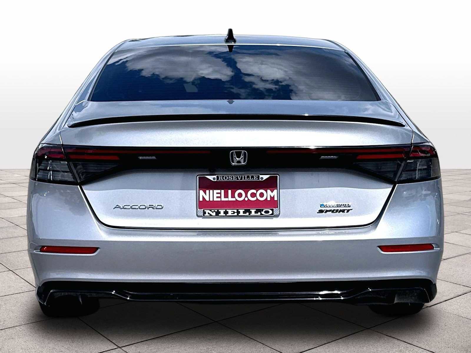 Used 2024 Honda Accord Sport image 7