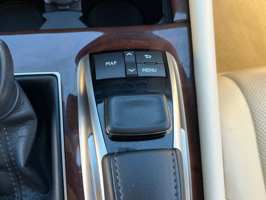 Used 2016 Lexus LS 460 AWD image 29