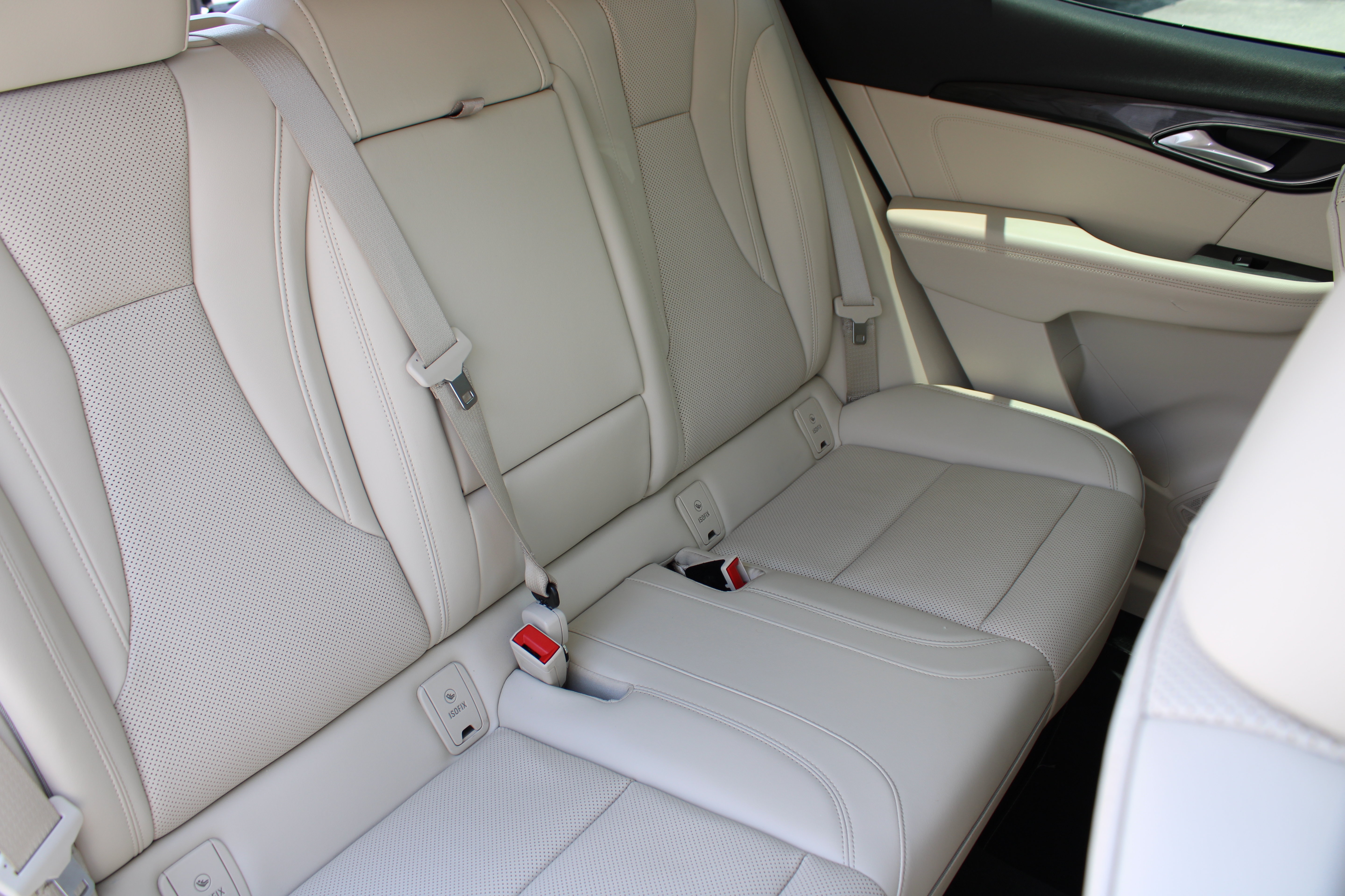 Used 2023 Buick Envision Essence AWD/4WD image 15