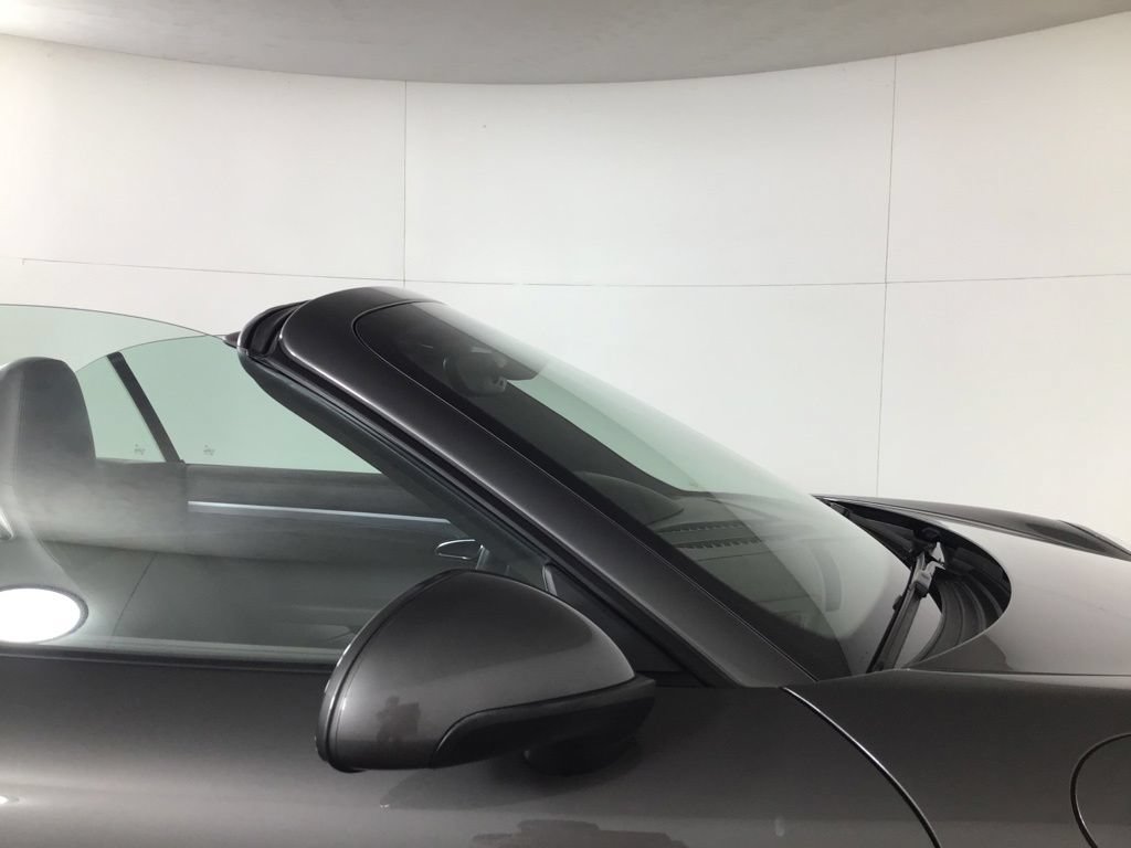 Certified 2017 Porsche 911 Carrera 4 AWD/4WD image 30