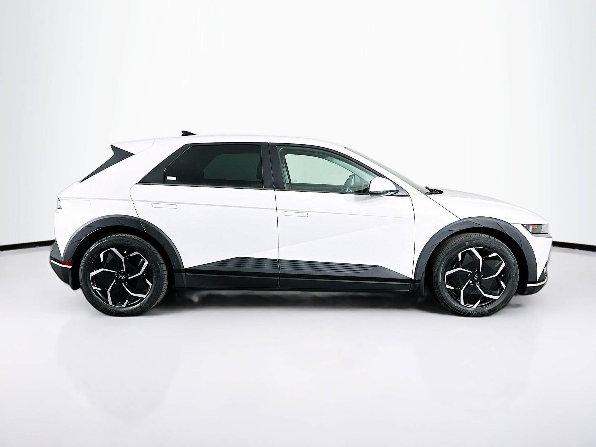 Used 2024 Hyundai Ioniq 5 SE RWD image 10