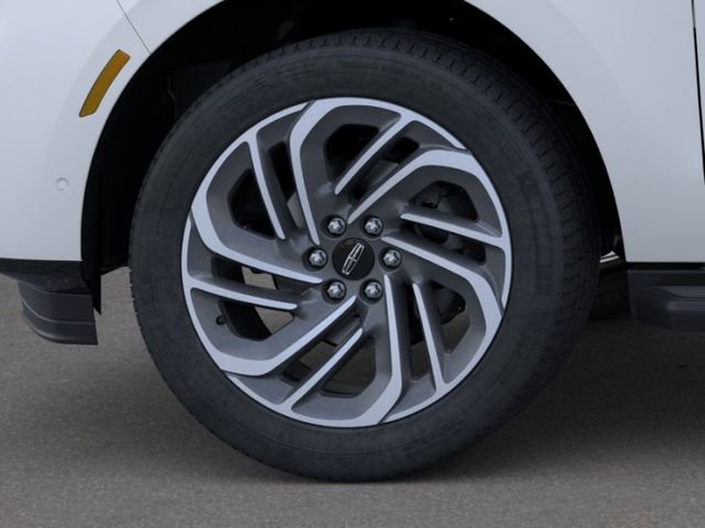 New 2026 Lincoln Navigator L Premier AWD/4WD image 19