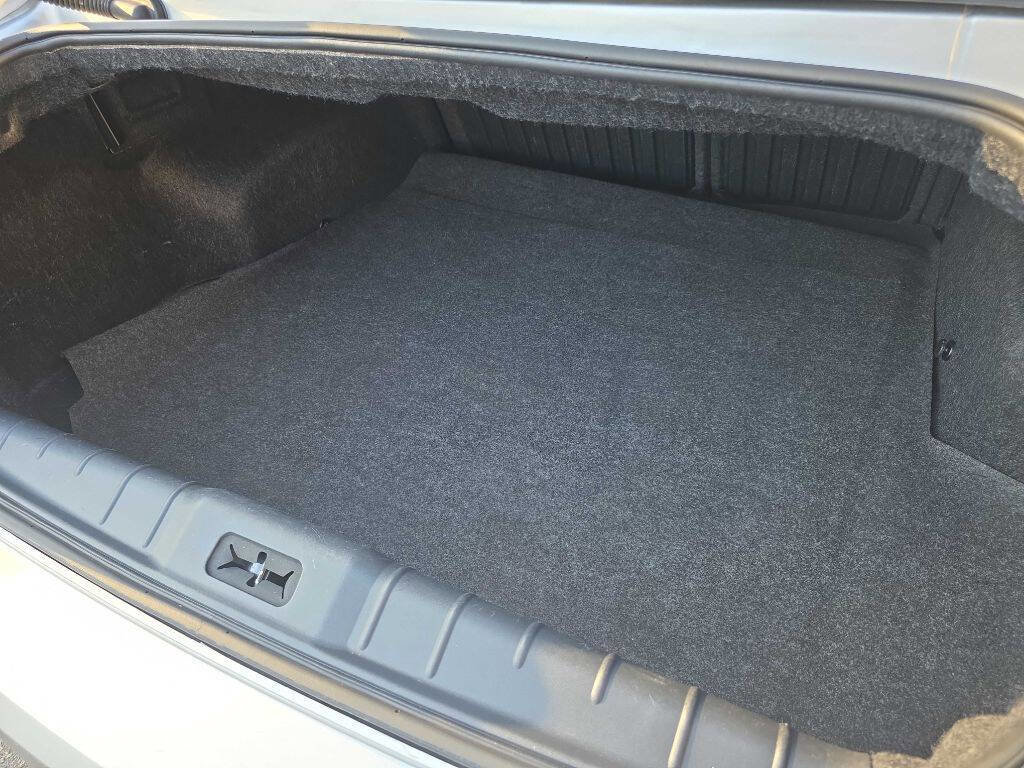 Used 2011 Chevrolet Malibu LS image 17