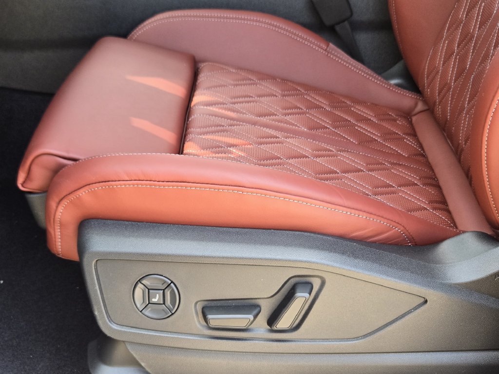 New 2026 Audi SQ5 Prestige AWD/4WD image 28