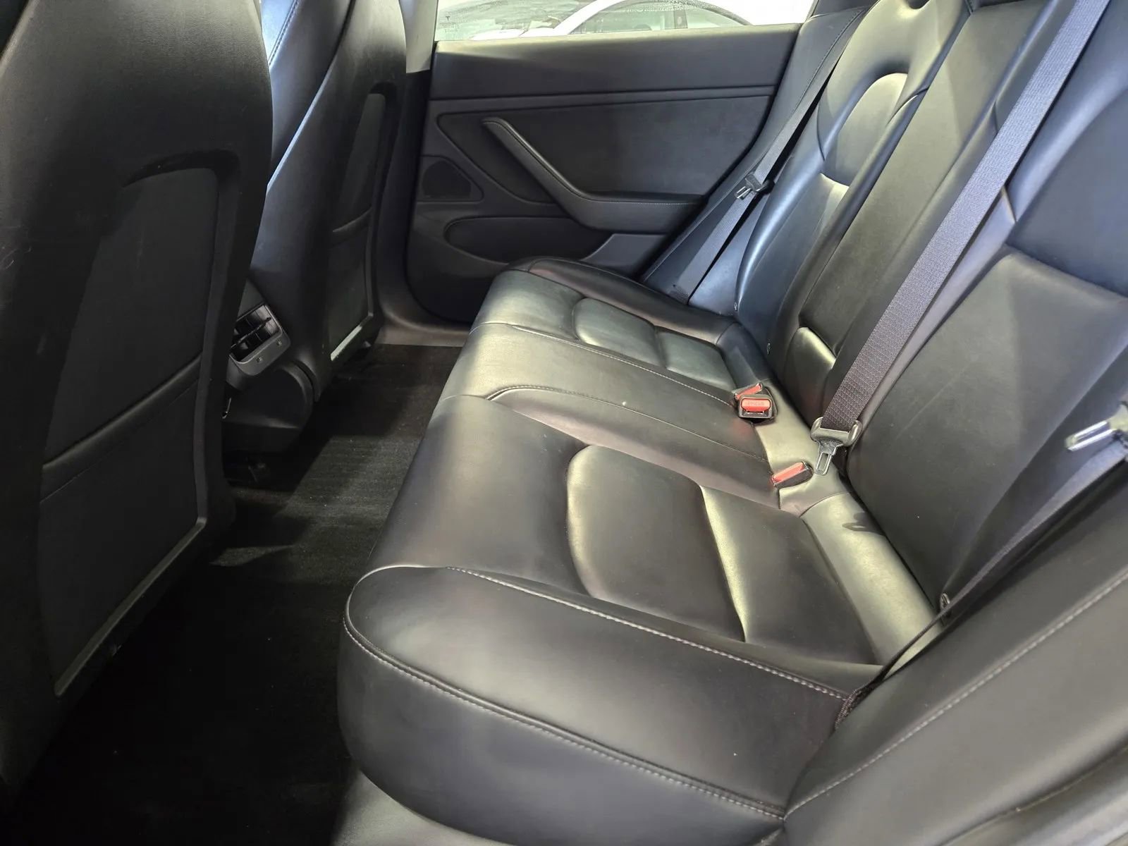 Used 2019 Tesla Model 3 Standard Range RWD image 12