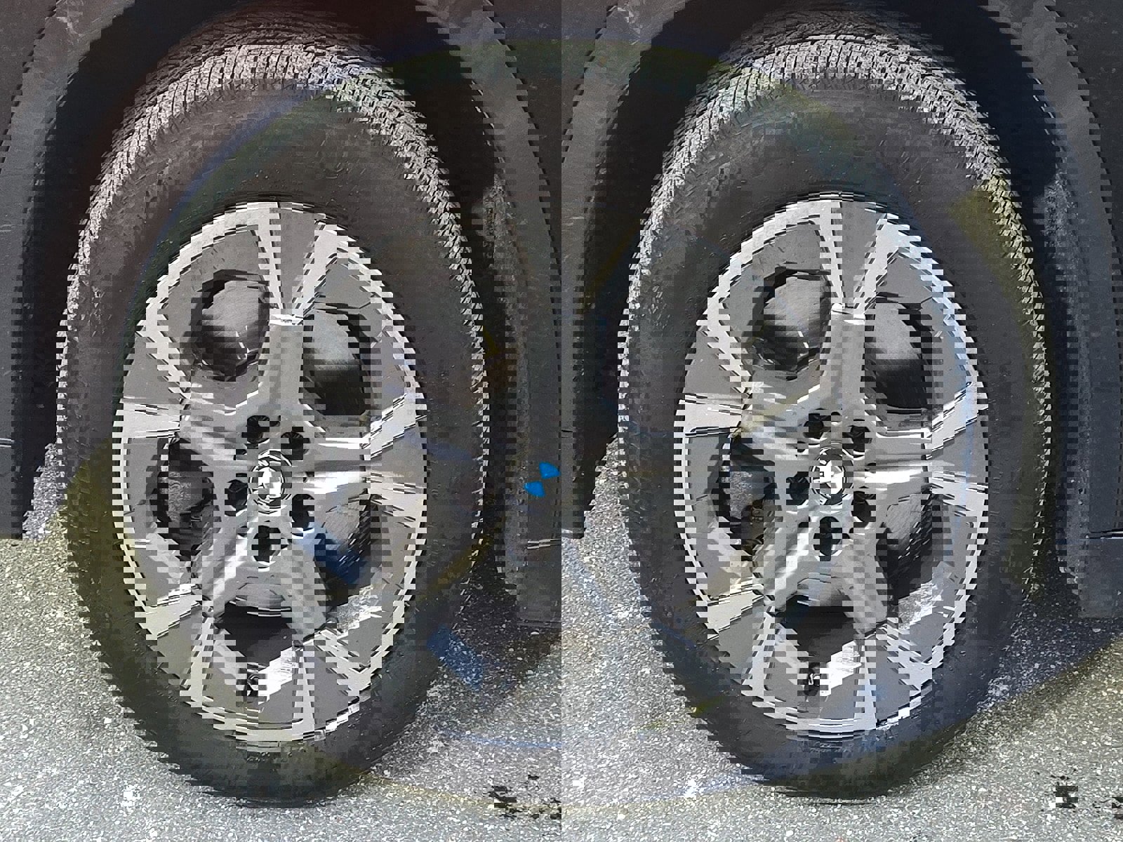 Certified 2025 BMW X1 xDrive28i w/ Technology Package image 8