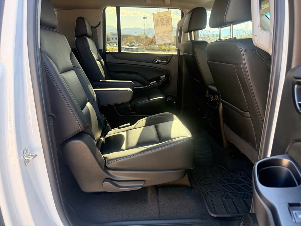 Used 2020 Chevrolet Suburban LT w/ Luxury Package AWD/4WD image 30