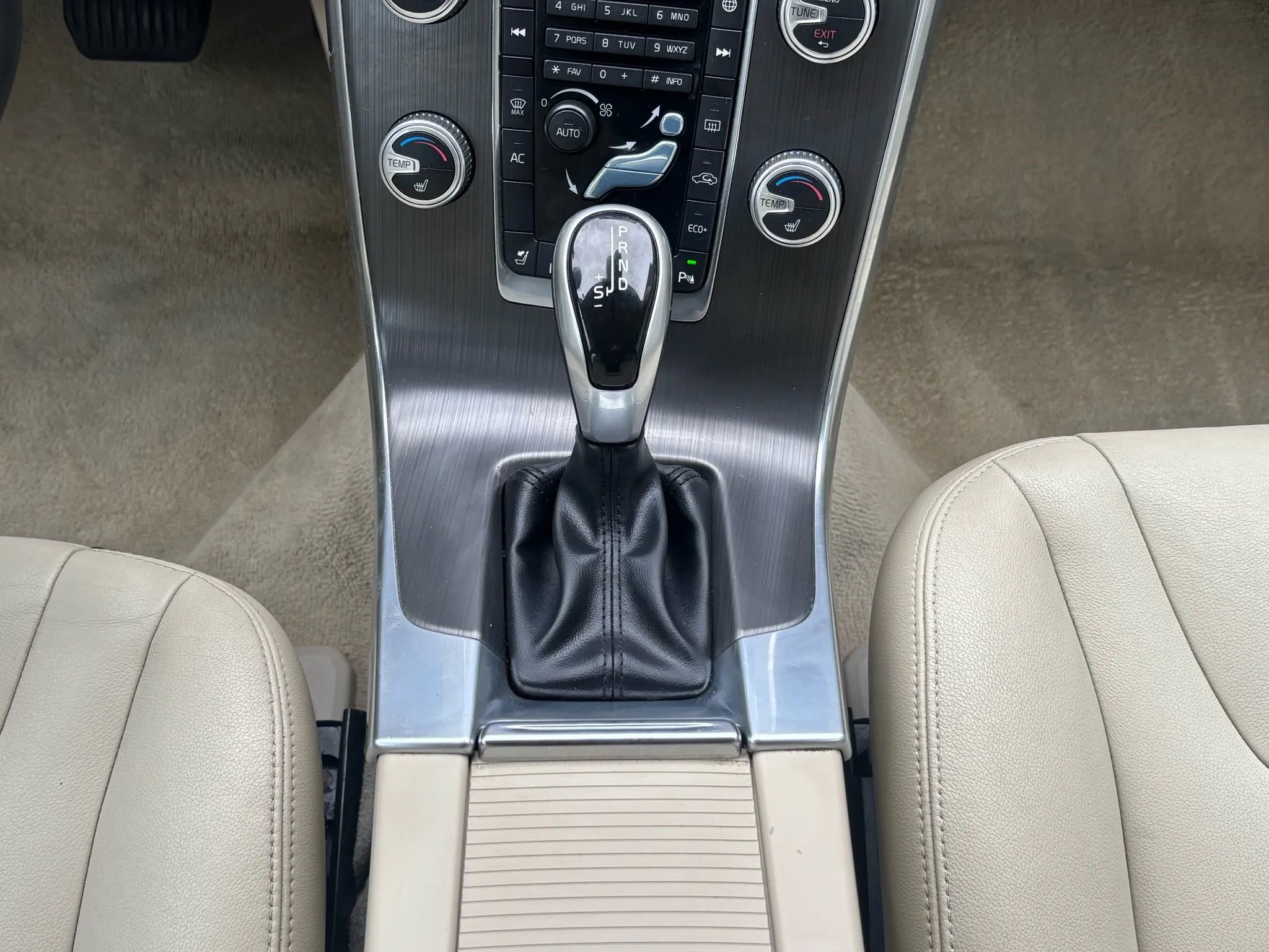 Used 2016 Volvo S60 T5 image 30