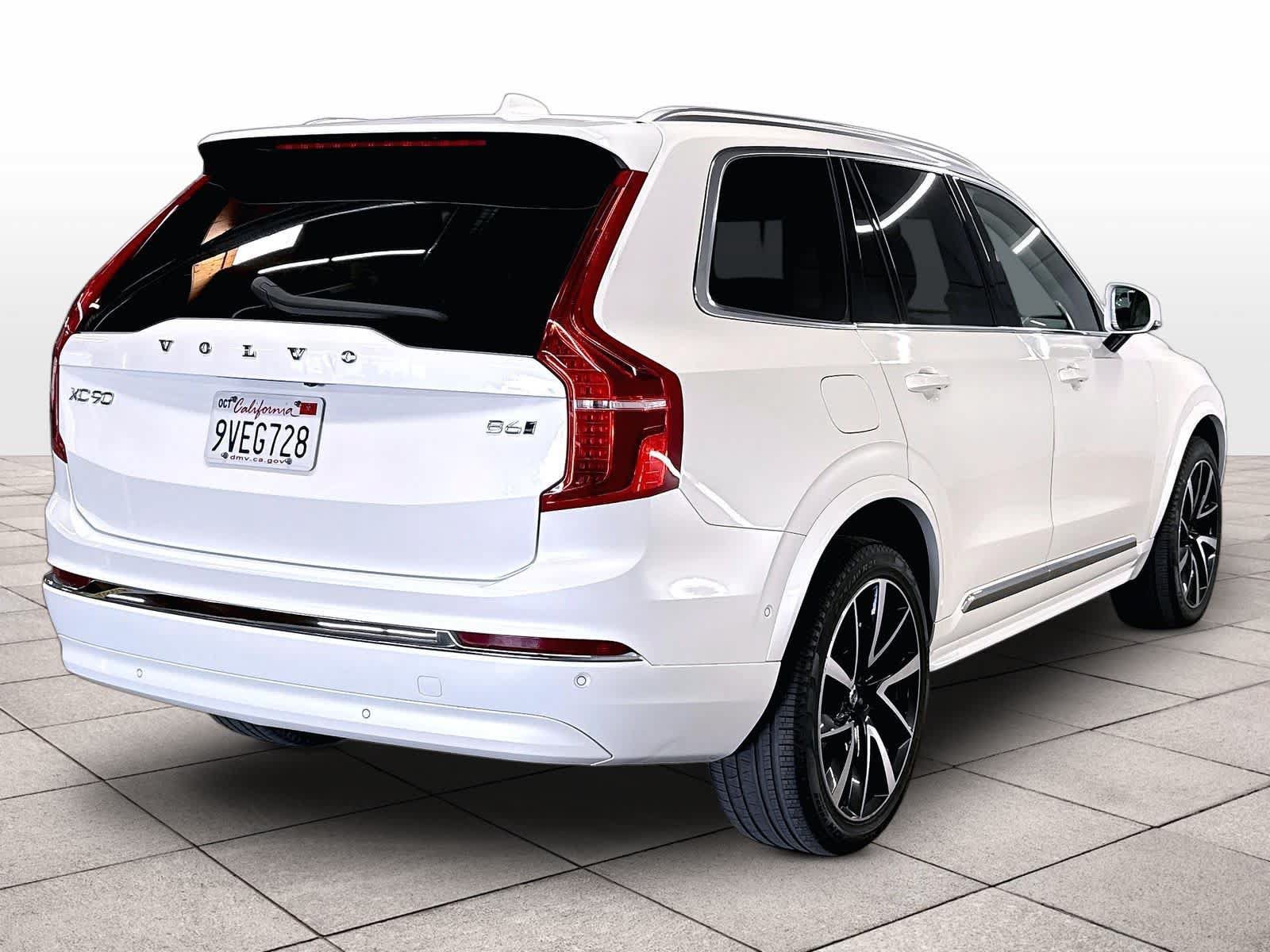Used 2024 Volvo XC90 B6 Plus AWD/4WD image 14