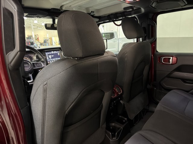 Used 2021 Jeep Gladiator Overland AWD/4WD image 19