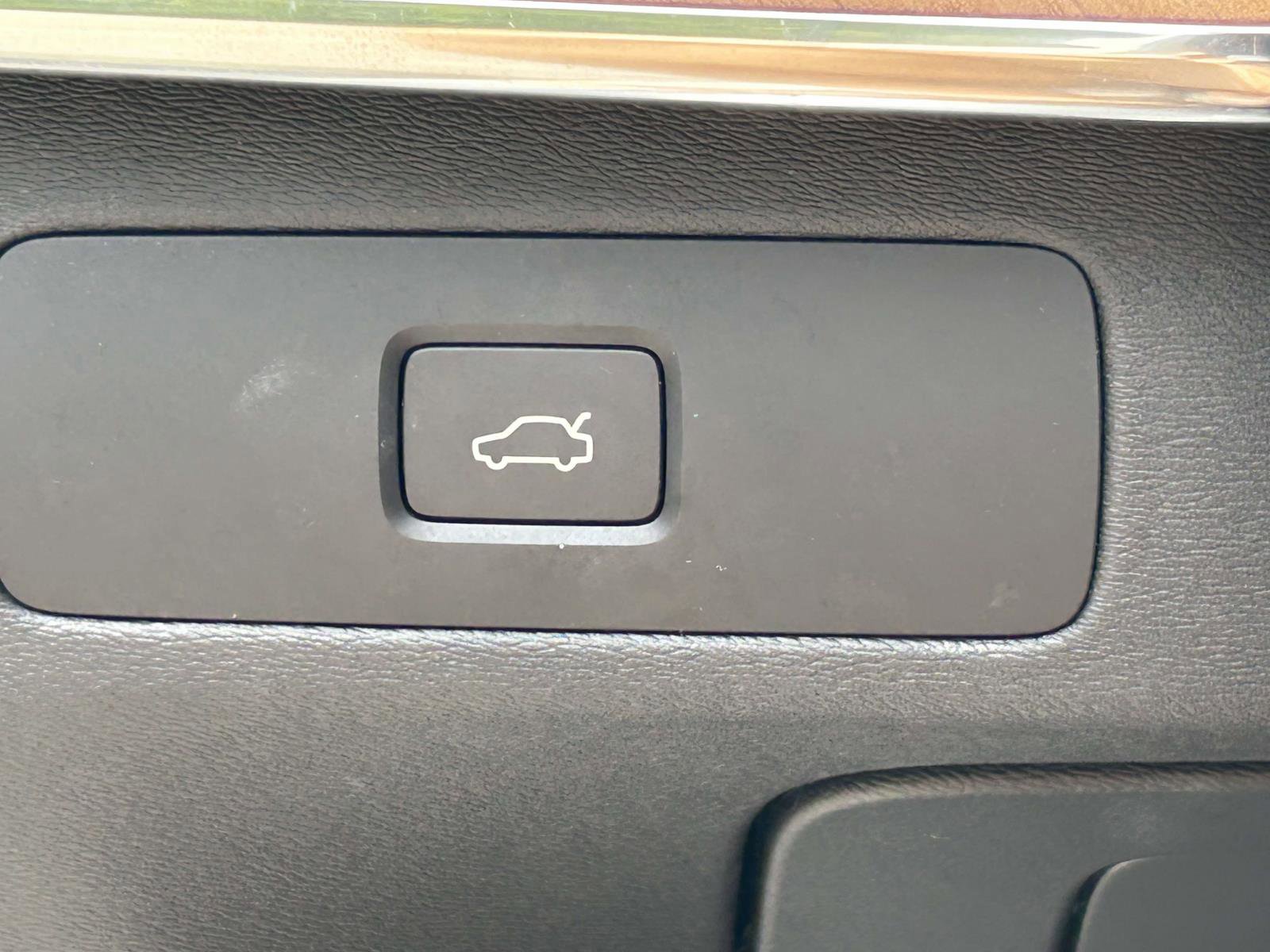 Certified 2023 Volvo XC90 B6 Plus AWD/4WD image 20