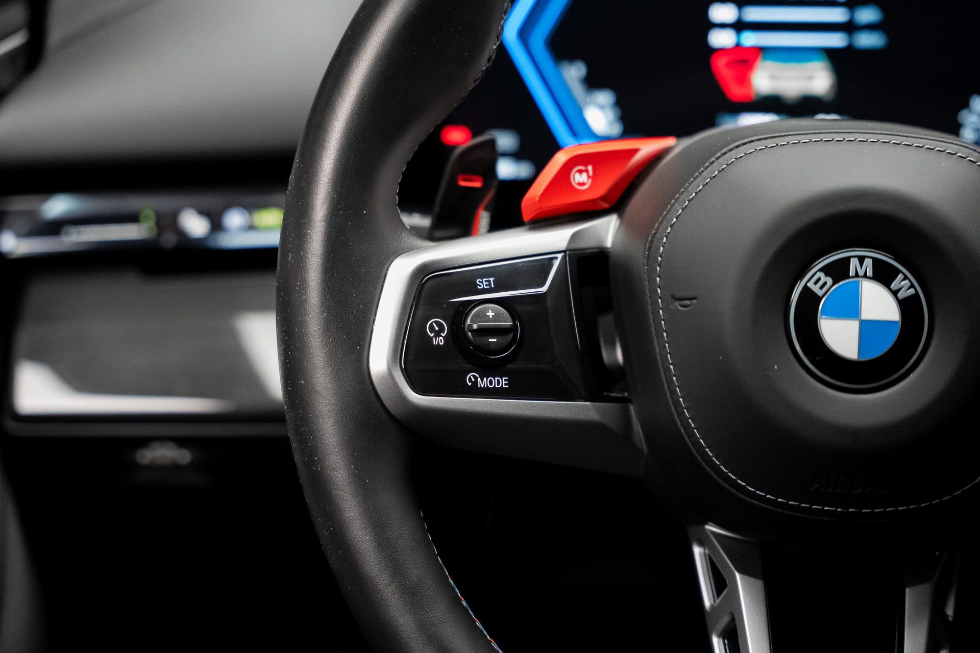 Used 2025 BMW M5 w/ Carbon Package image 47