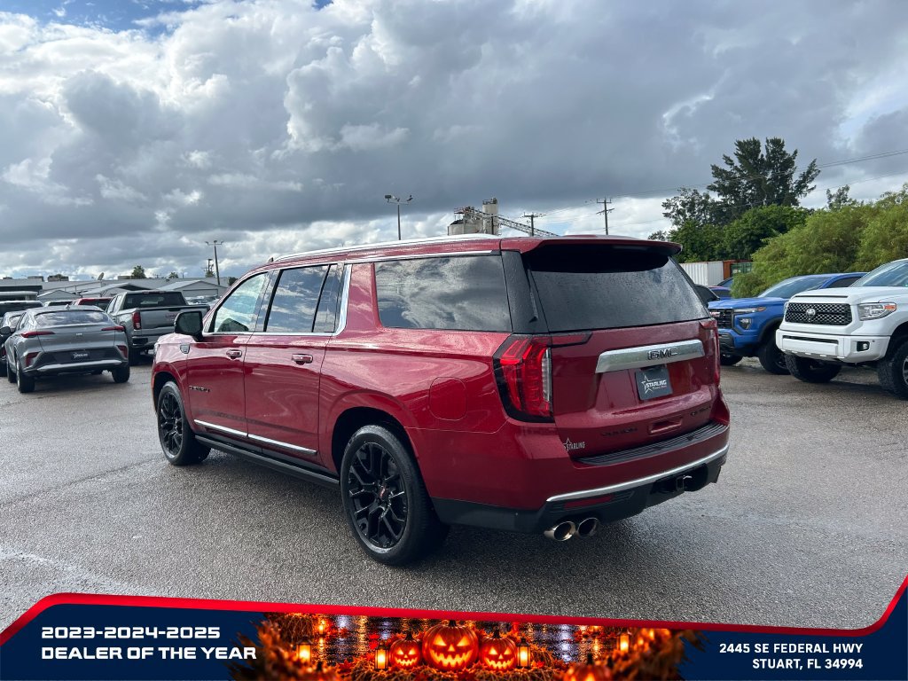Used 2024 GMC Yukon XL Denali w/ Denali Reserve Package AWD/4WD image 5
