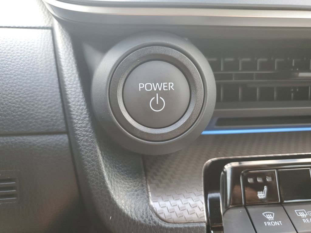 Certified 2026 Toyota Prius XLE FWD image 20