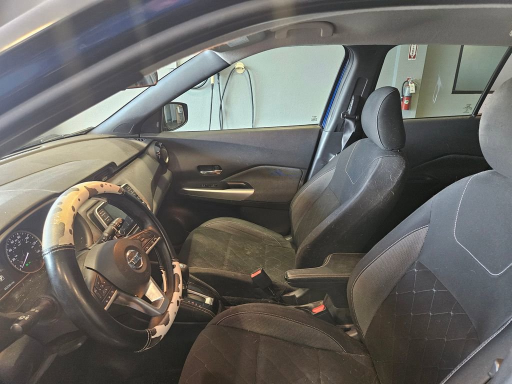 Used 2020 Nissan Kicks SV w/ Exterior Package image 14