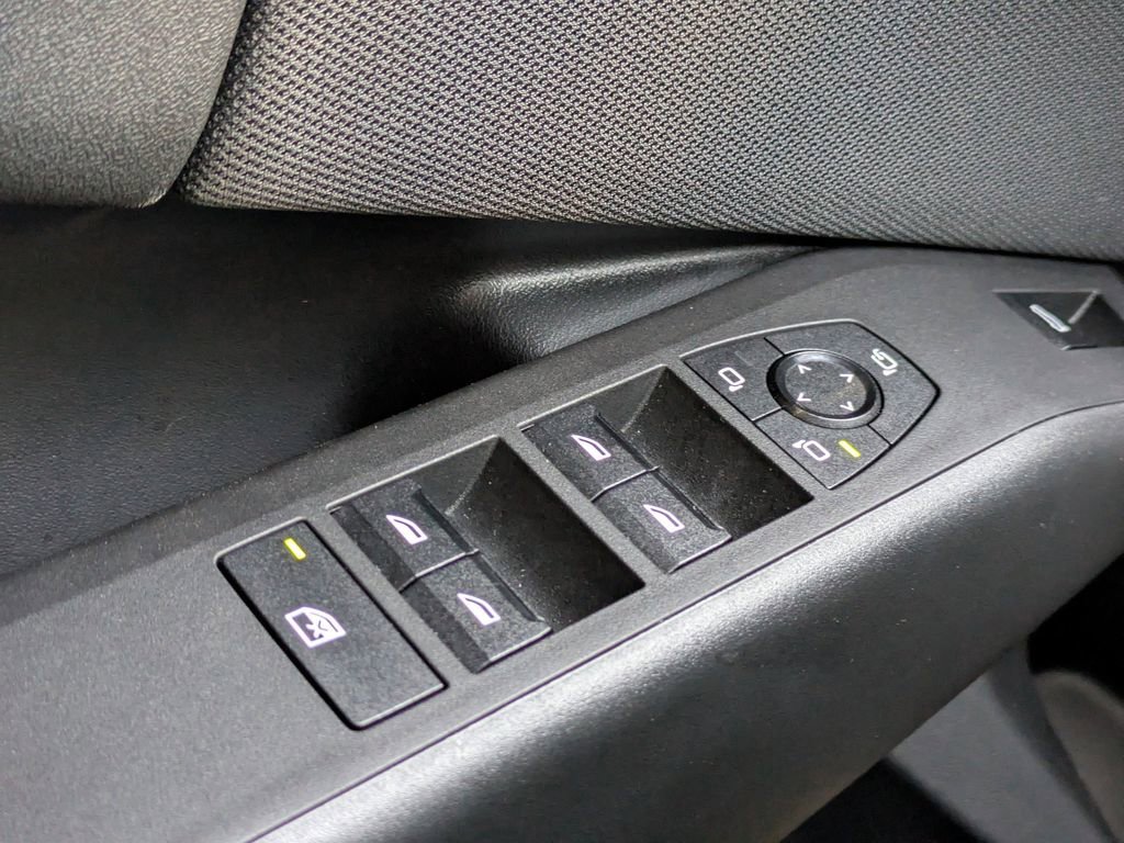 Used 2025 BMW X3 xDrive30i w/ Convenience Package image 26