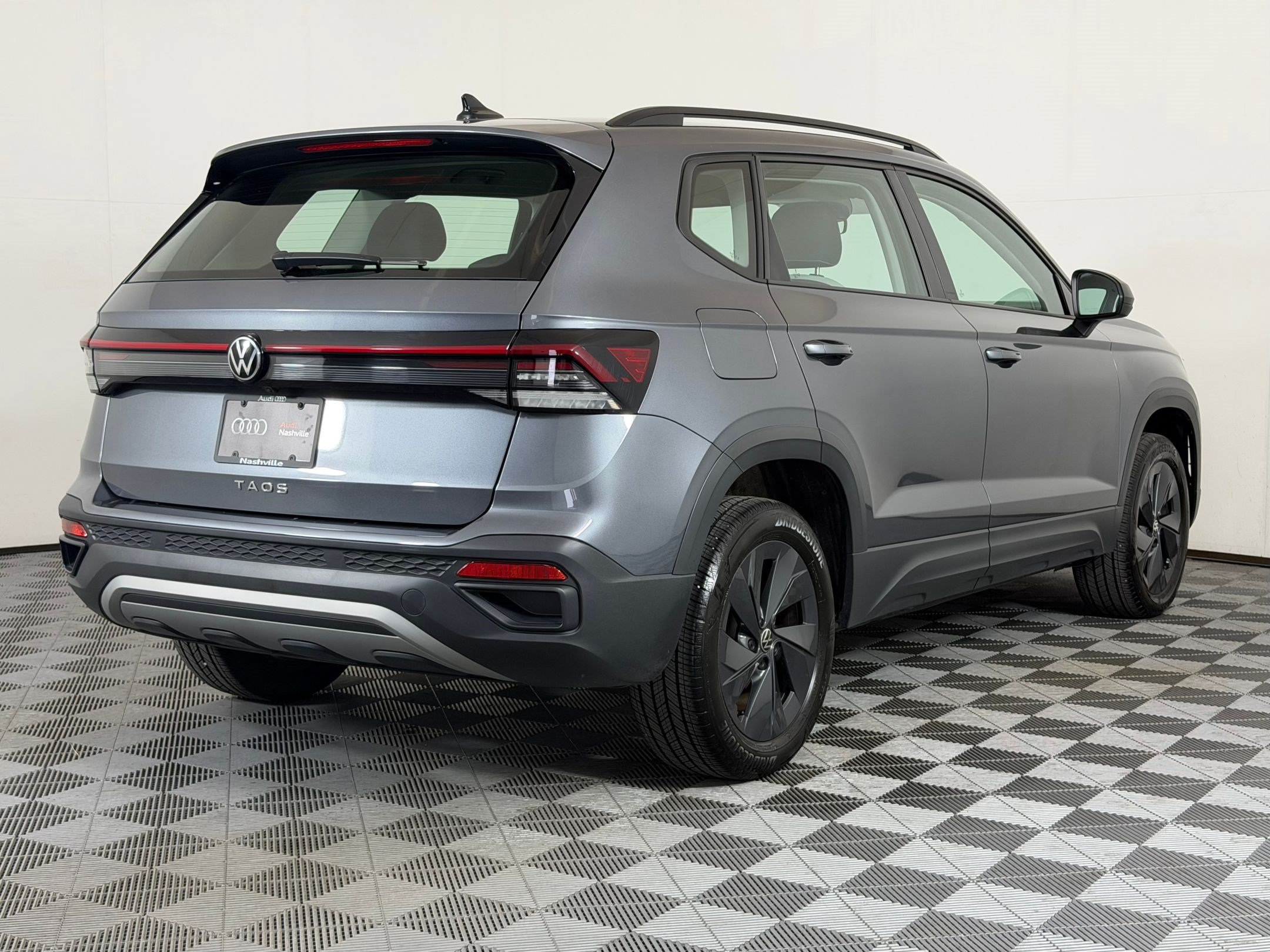 Used 2025 Volkswagen Taos S FWD image 9