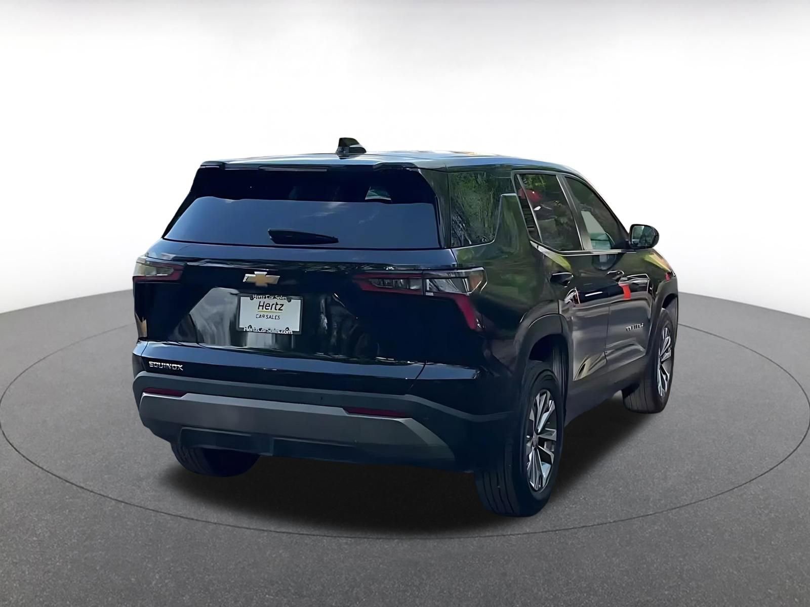 Used 2025 Chevrolet Equinox LT FWD image 14