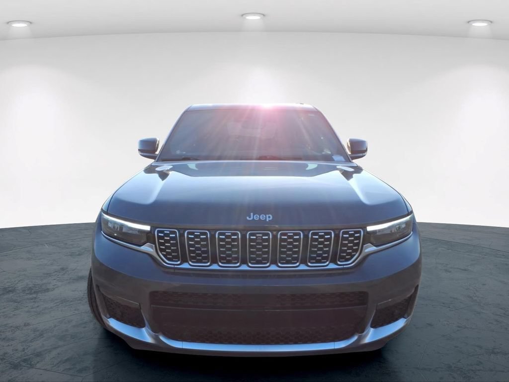 Used 2024 Jeep Grand Cherokee L Summit AWD/4WD image 4