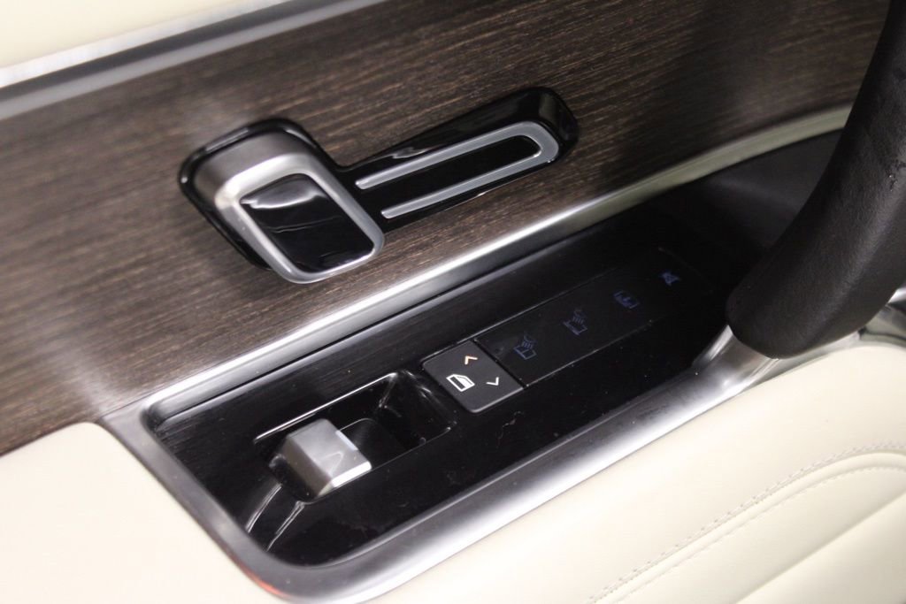 Used 2023 Land Rover Range Rover SE image 41