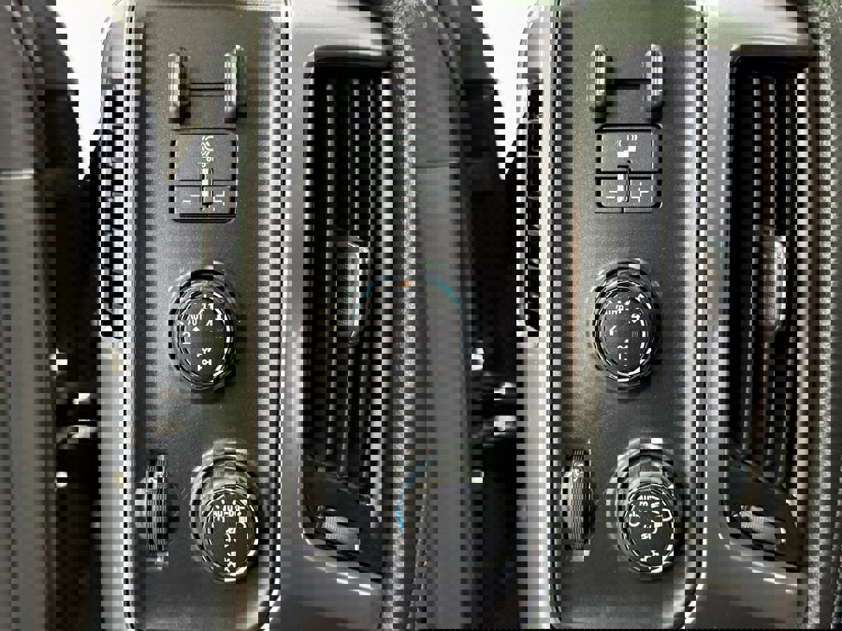 Used 2015 Chevrolet Silverado 1500 LTZ w/ LTZ Plus Package image 20