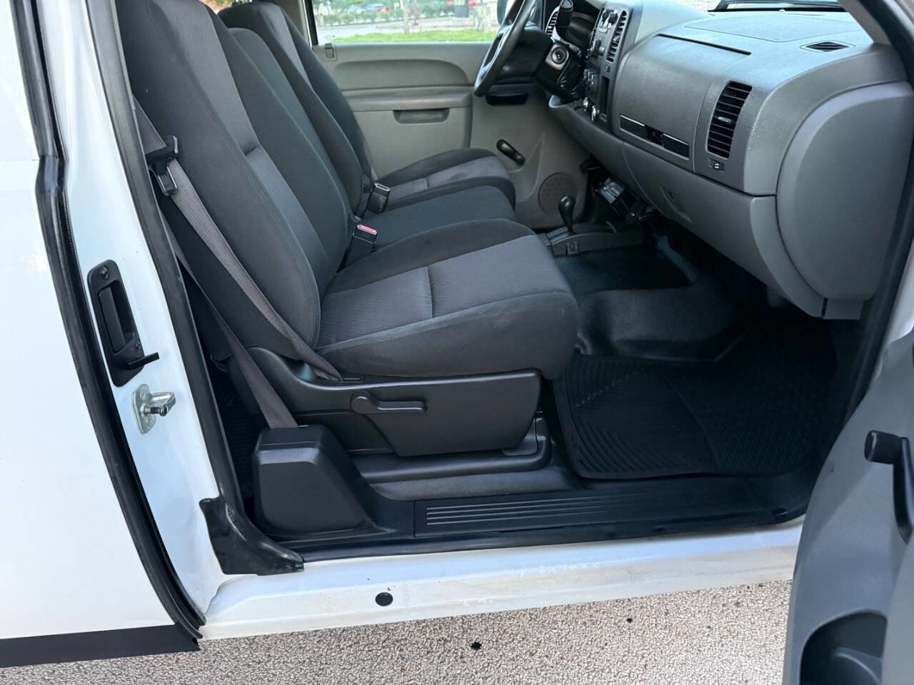 Used 2010 Chevrolet Silverado 3500 W/T w/ Snow Plow Prep Package image 28