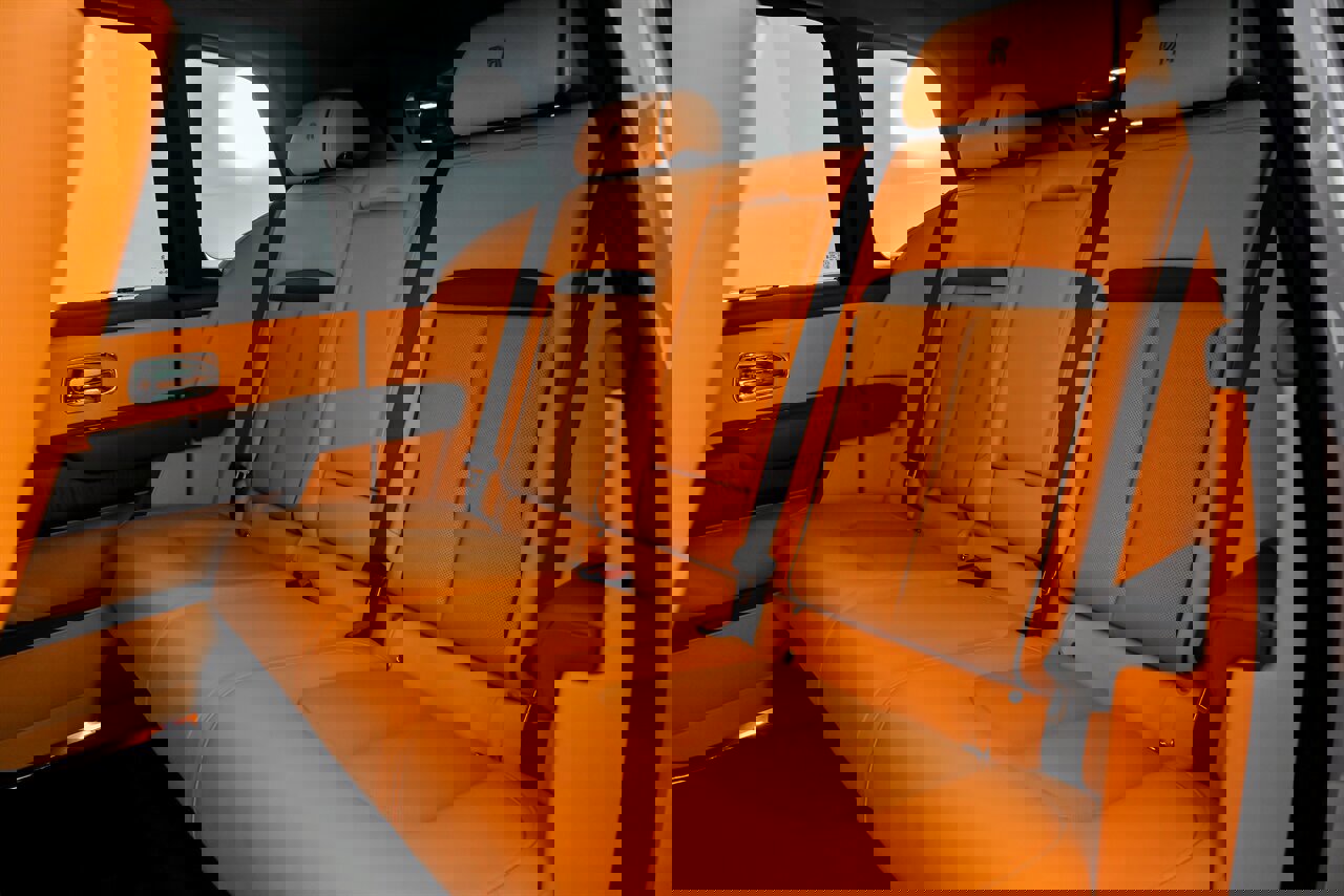 Used 2025 Rolls-Royce Cullinan image 24