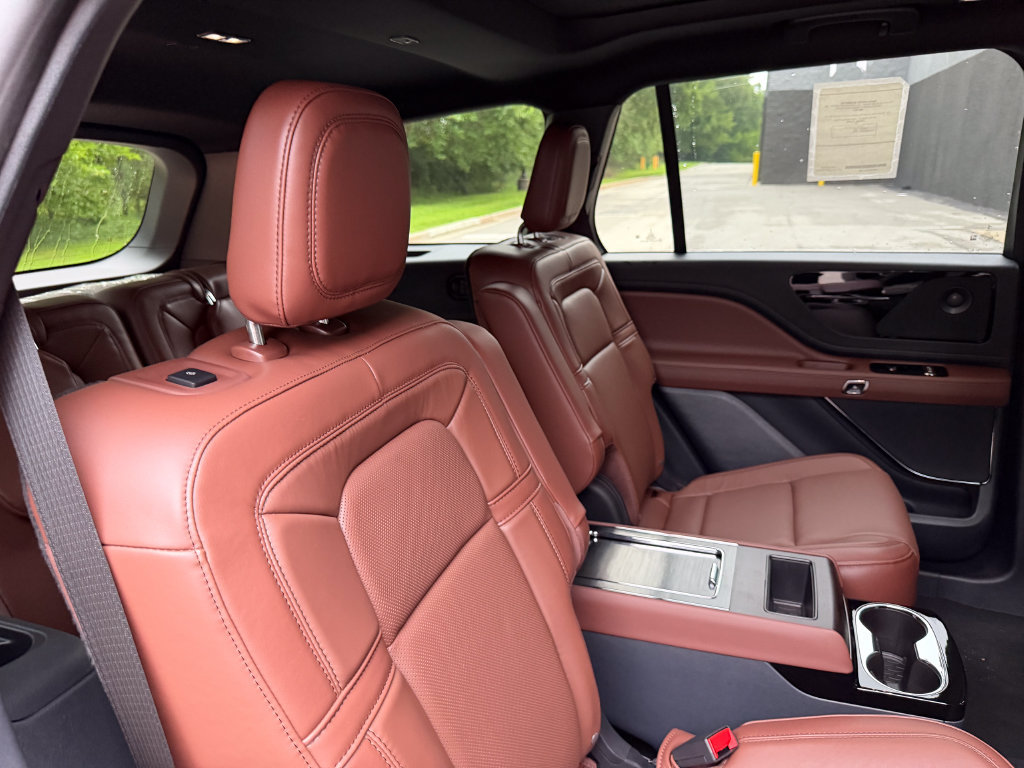 New 2026 Lincoln Aviator Reserve AWD/4WD image 30