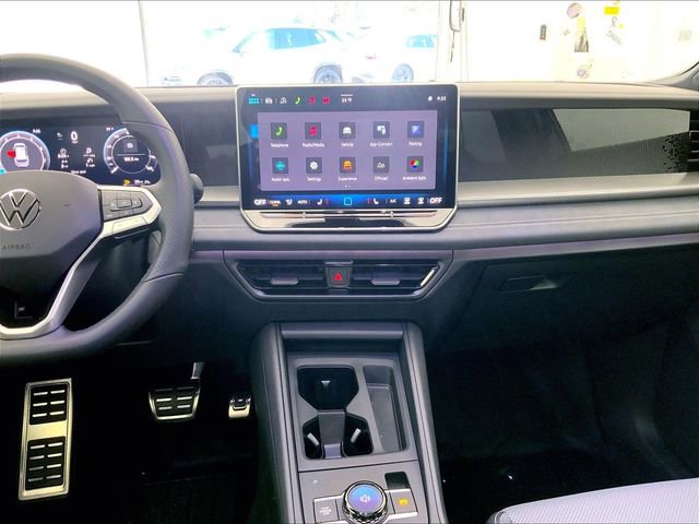 New 2026 Volkswagen Tiguan SE R-Line image 8