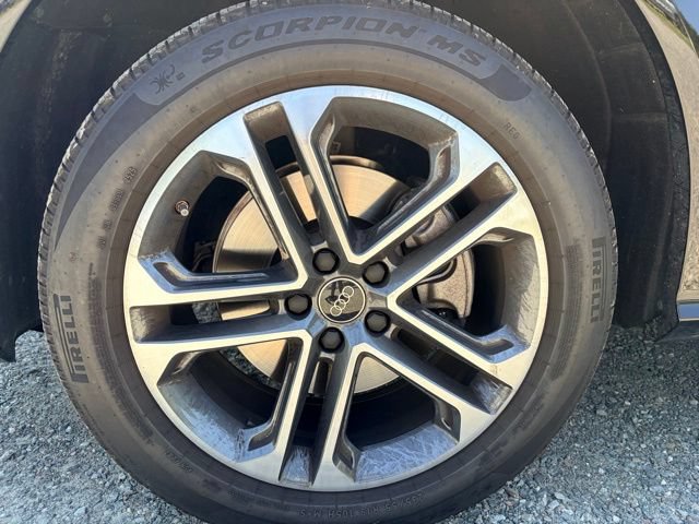 Certified 2025 Audi Q5 Premium w/ Premium Plus AWD/4WD image 5