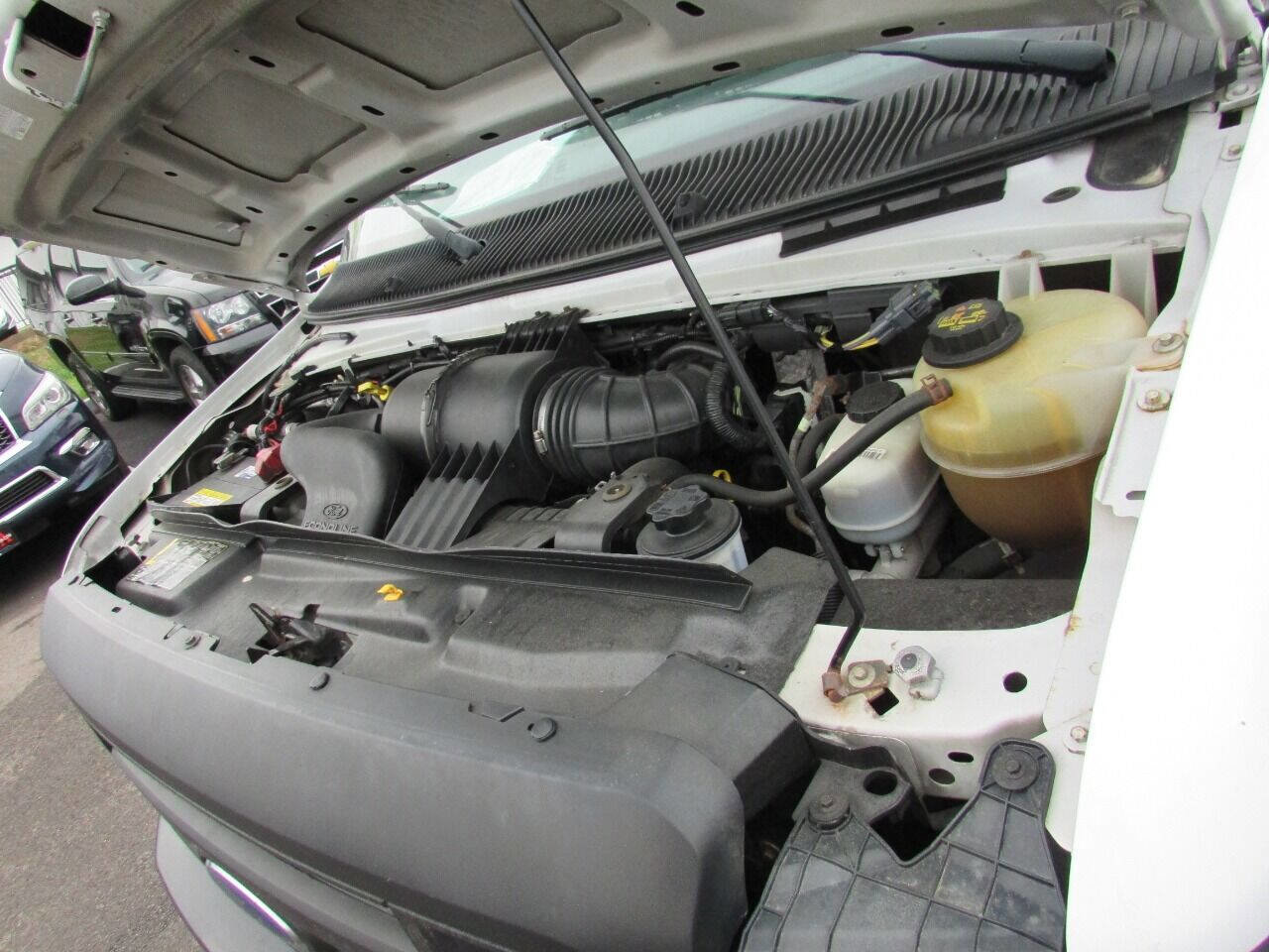 Used 2012 Ford E-450 and Econoline 450 Super Duty w/ PWR Locks & Windows Group image 23
