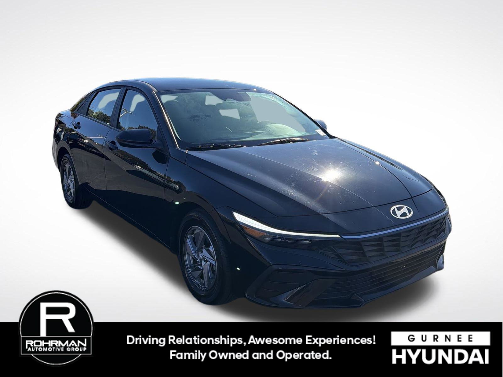 Certified 2024 Hyundai Elantra SE FWD image 2